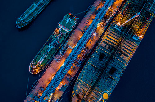d-t-m-bateau-au-port-vision-marine-500px Aerial view of commercial boats moored in port - Vision Marine